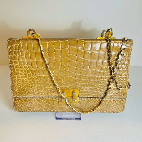 Vintage Crocodile Embossed Leather Tan Accordion Clutch with Gold Chain - Picture 5 of 10